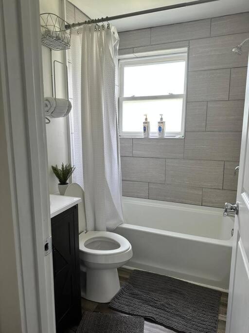2Br Cedar Lane Road Retreat At Swamp Rabbit Trail! Leilighet Greenville Eksteriør bilde